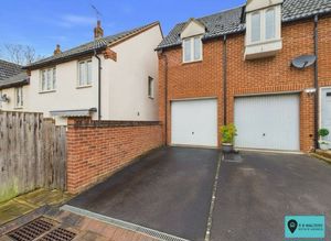 Garage & Parking - click for photo gallery